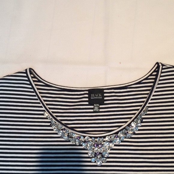 Saks fifth avenue embellished top - Picture 2 of 3